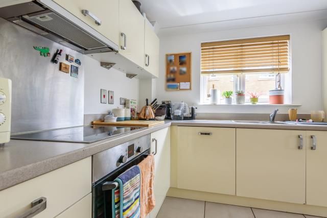 Property photo 2 of 12 Kitchen