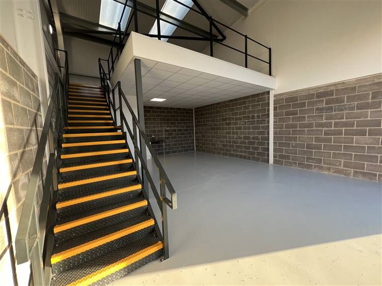 Property photo 3 of 9