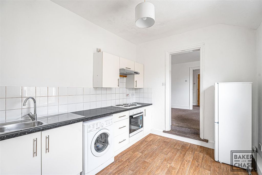 Property photo 2 of 12 Kitchen