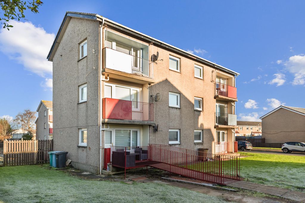 Property photo 2 of 13 Front (Exterior)