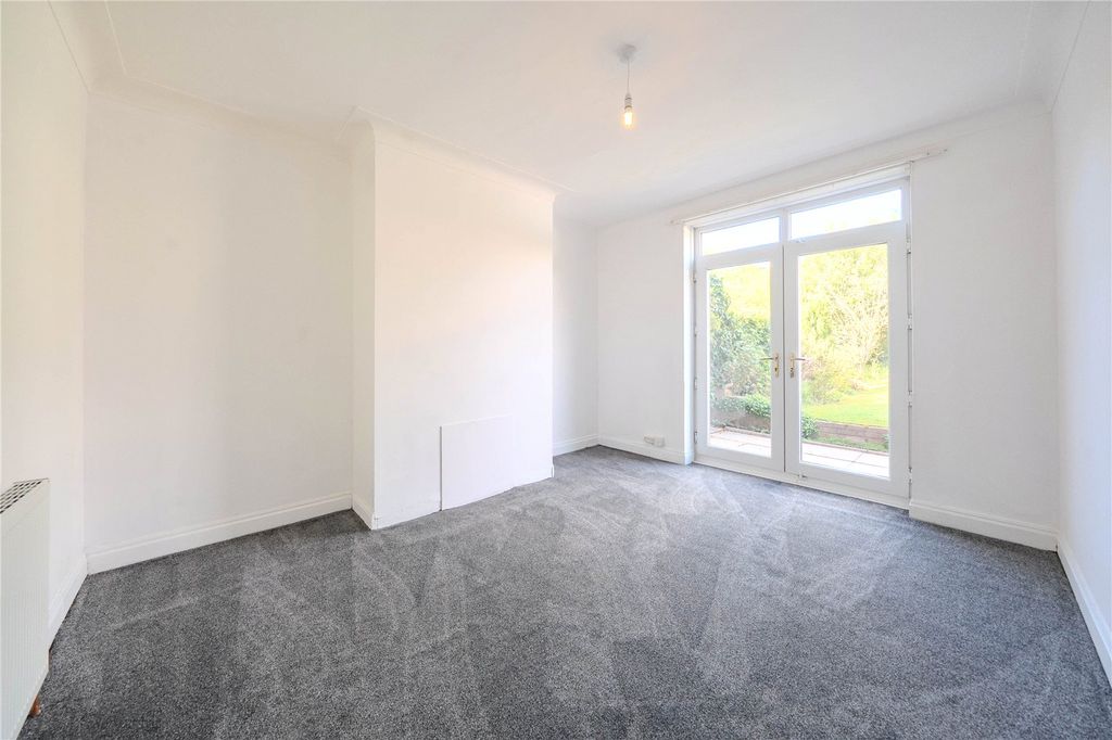 Property photo 3 of 15 Dining Room