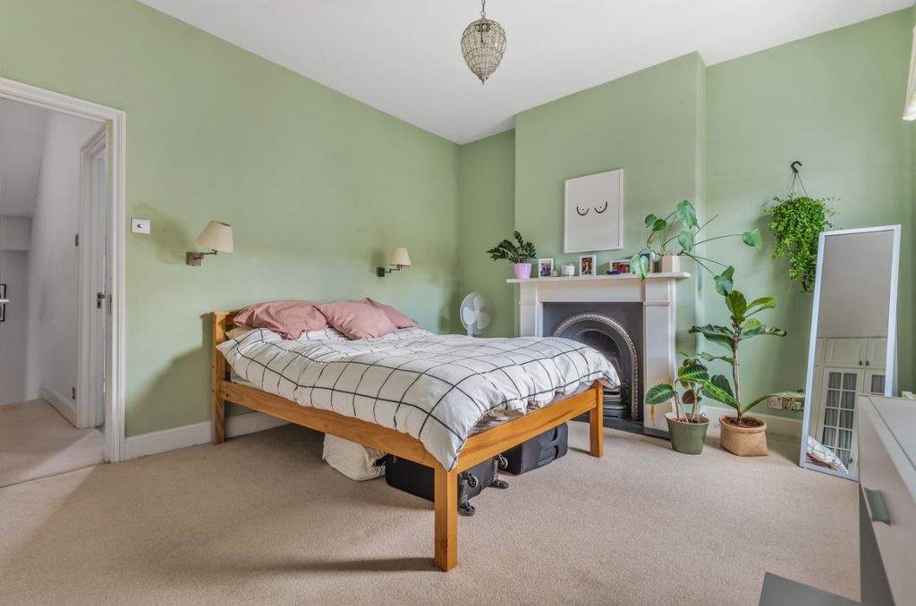 Property photo 2 of 13 816375 (7)