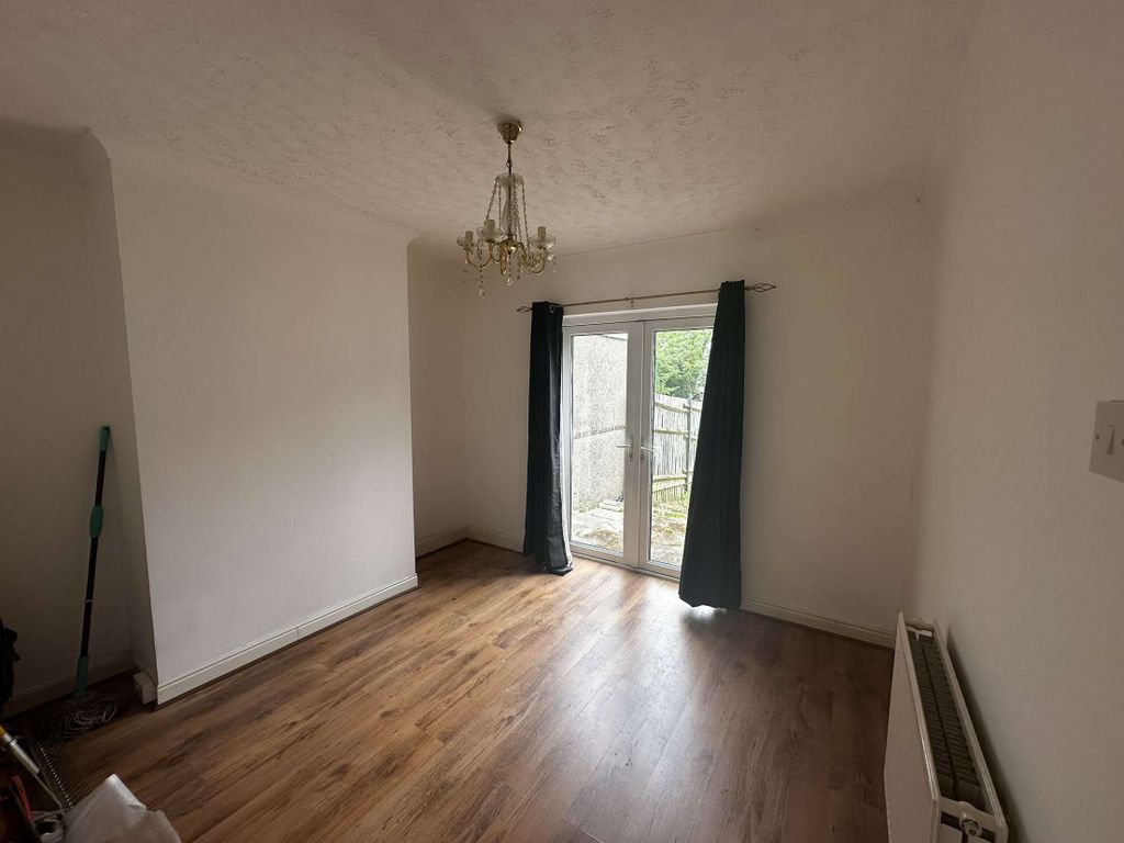 Property photo 3 of 13 Dining Room