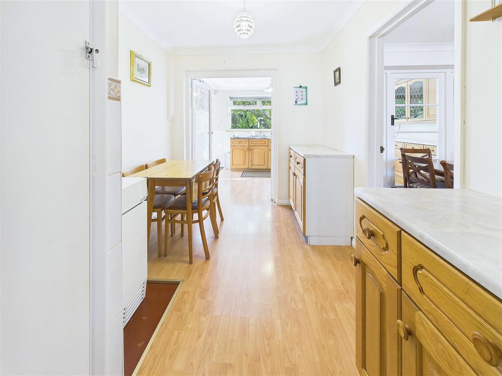 Property photo 3 of 24