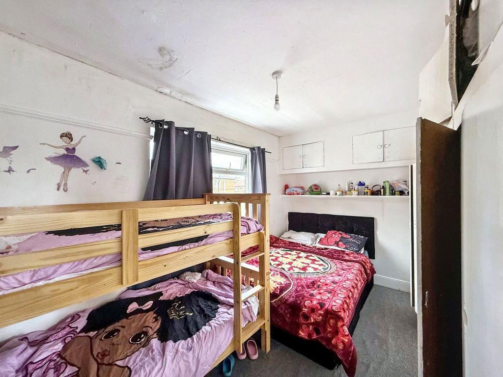 Property photo 3 of 7