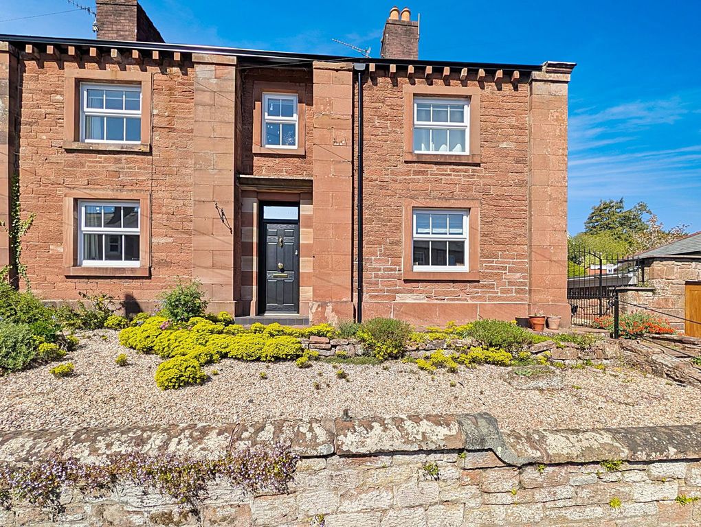 Property photo 1 of 32