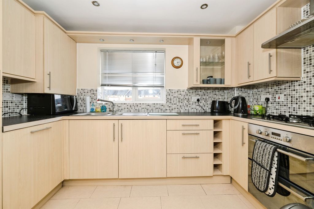 Property photo 2 of 12