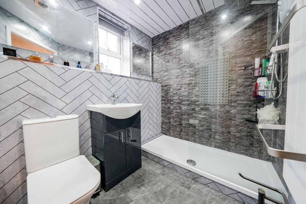 Property photo 3 of 14 Dsc09802