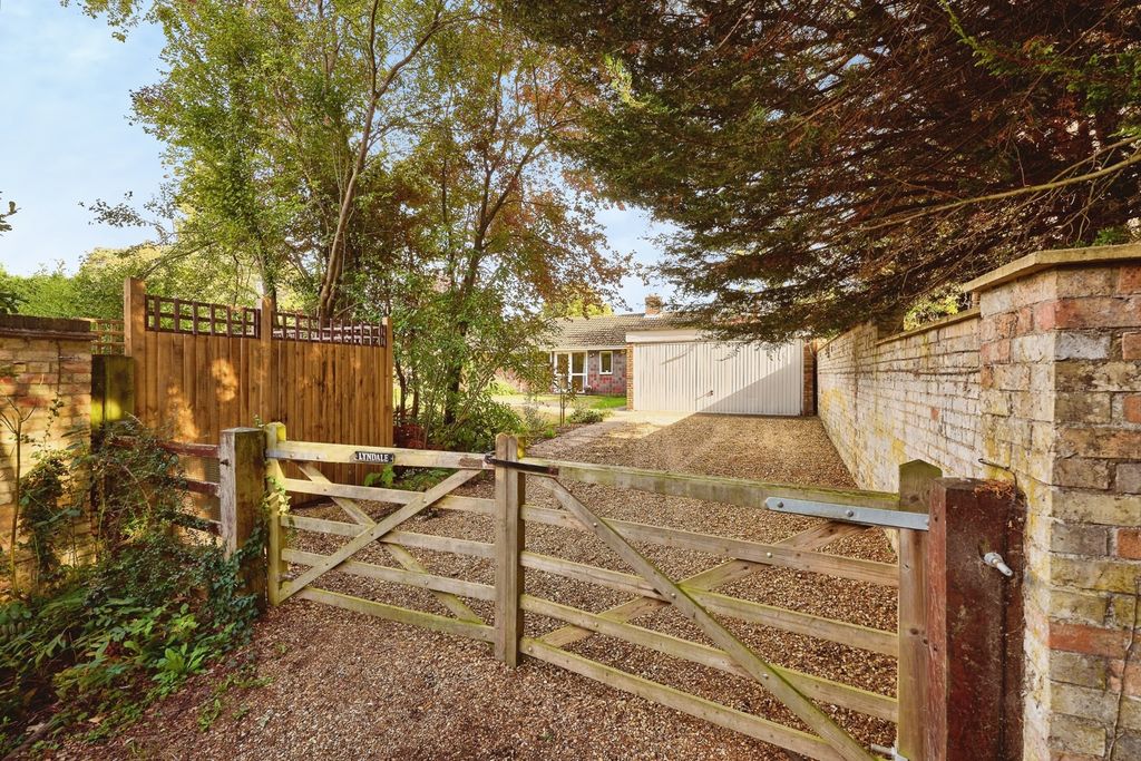 Property photo 1 of 23 Pbox-Img.Jpg