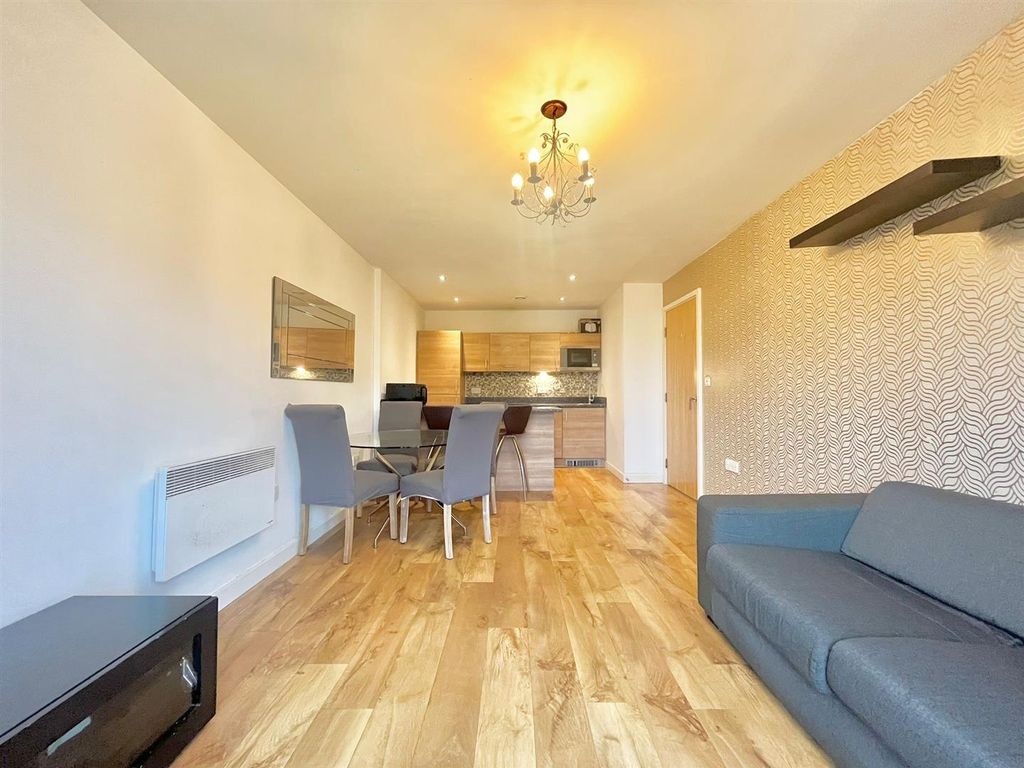 Property photo 2 of 11 Living Area/Kitchen