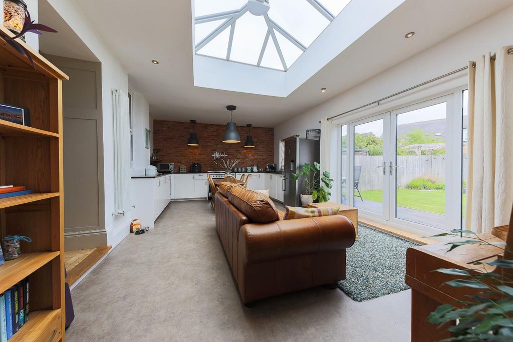 Property photo 3 of 21 Reception Room