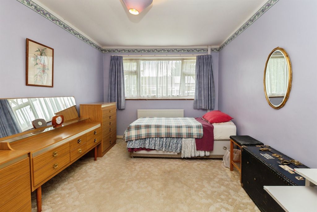 Property photo 3 of 16