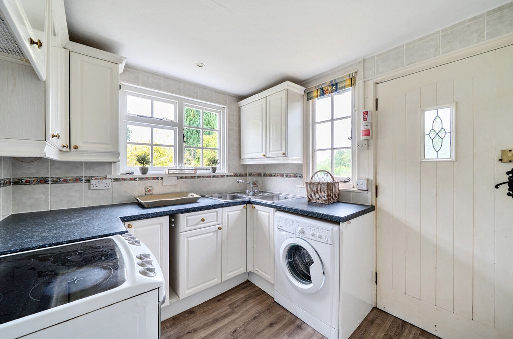 Property photo 2 of 22 1307144-20-684Ac6...