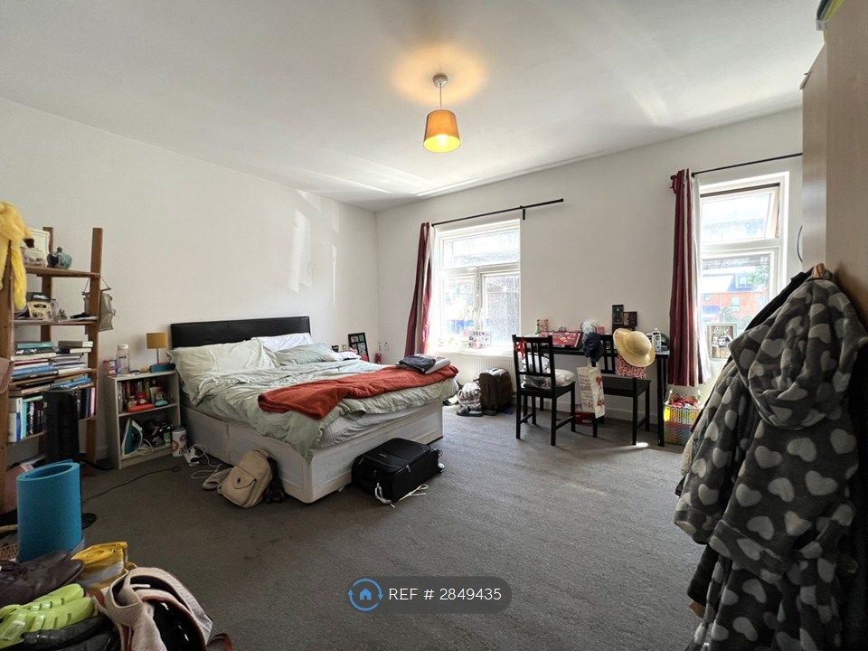 Property photo 2 of 12