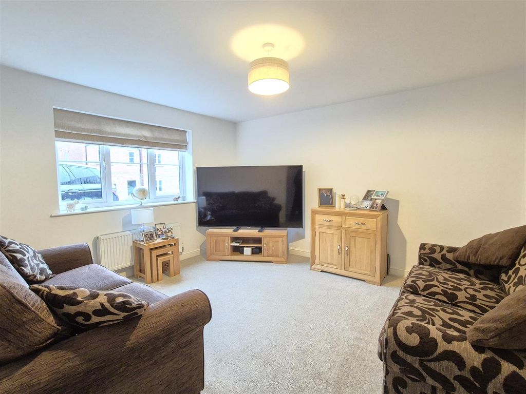 Property photo 3 of 13 20260130_141330.Jpg