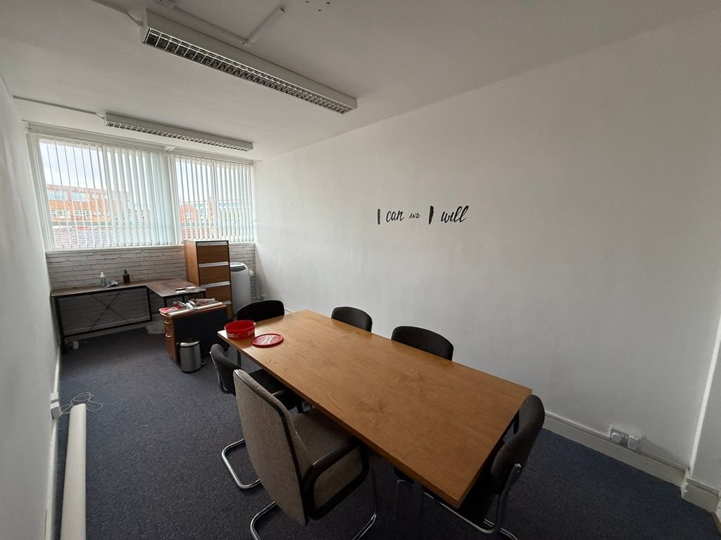 Property photo 3 of 6 Photo 20