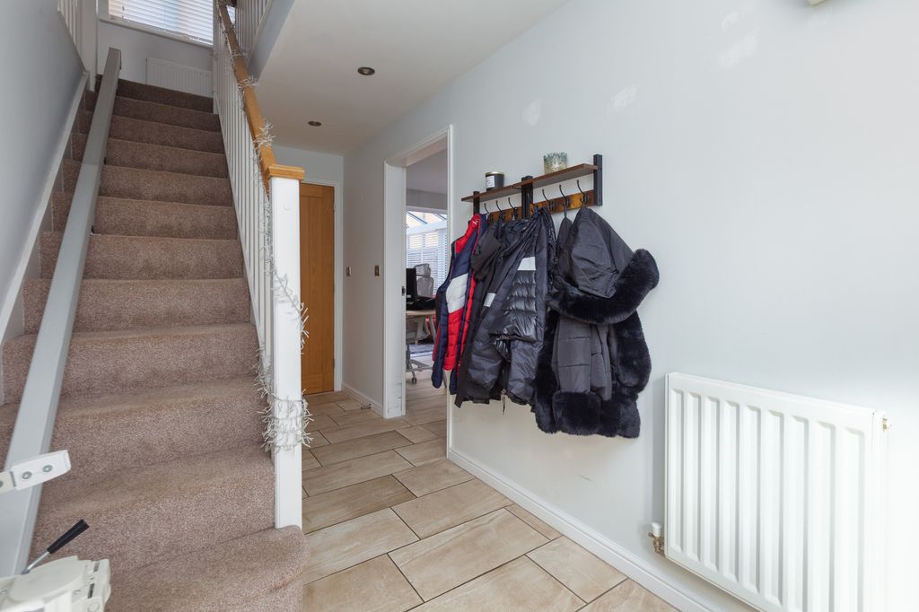 Property photo 2 of 22