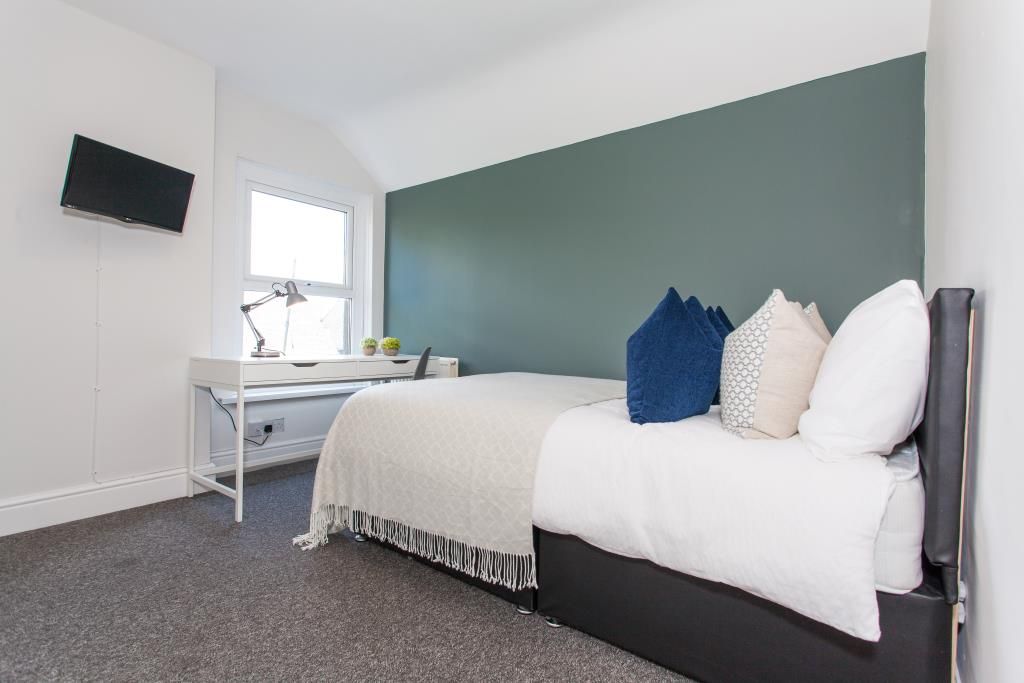 Property photo 2 of 13 Photo 1