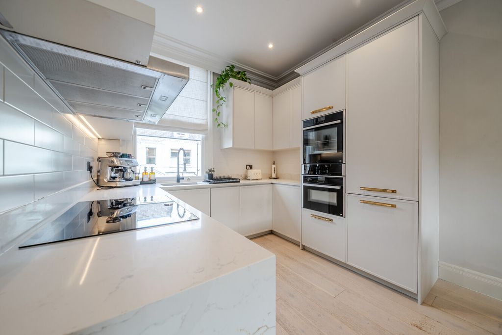 Property photo 3 of 14 1525502-15-6Abd1d...