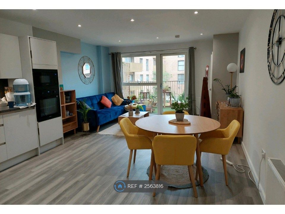 Property photo 2 of 9