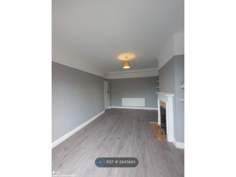 Property photo 3 of 25