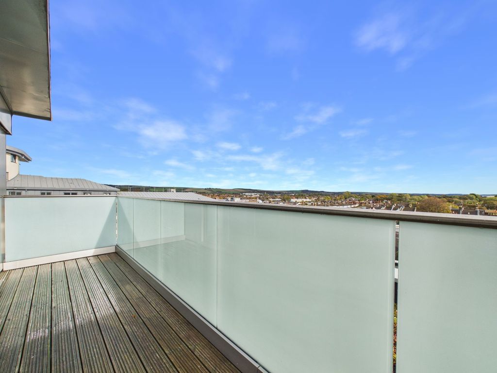 Property photo 3 of 9 Balcony