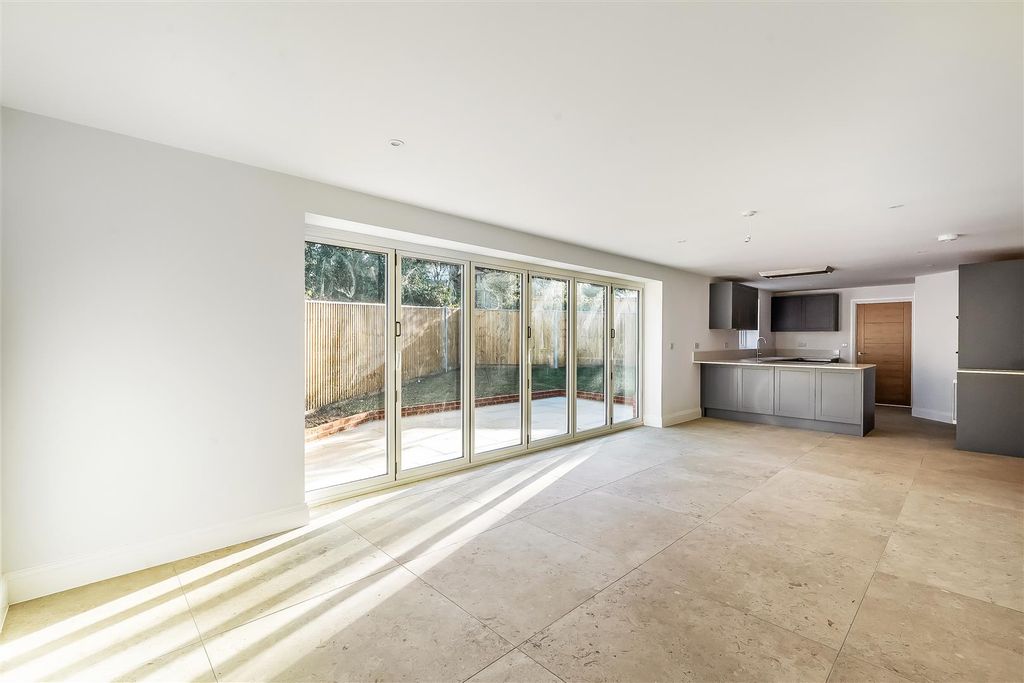 Property photo 3 of 13 105A-Lower-Road-16.Jpg