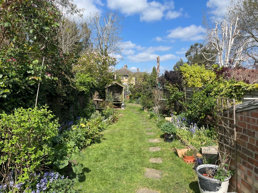 Property photo 3 of 25