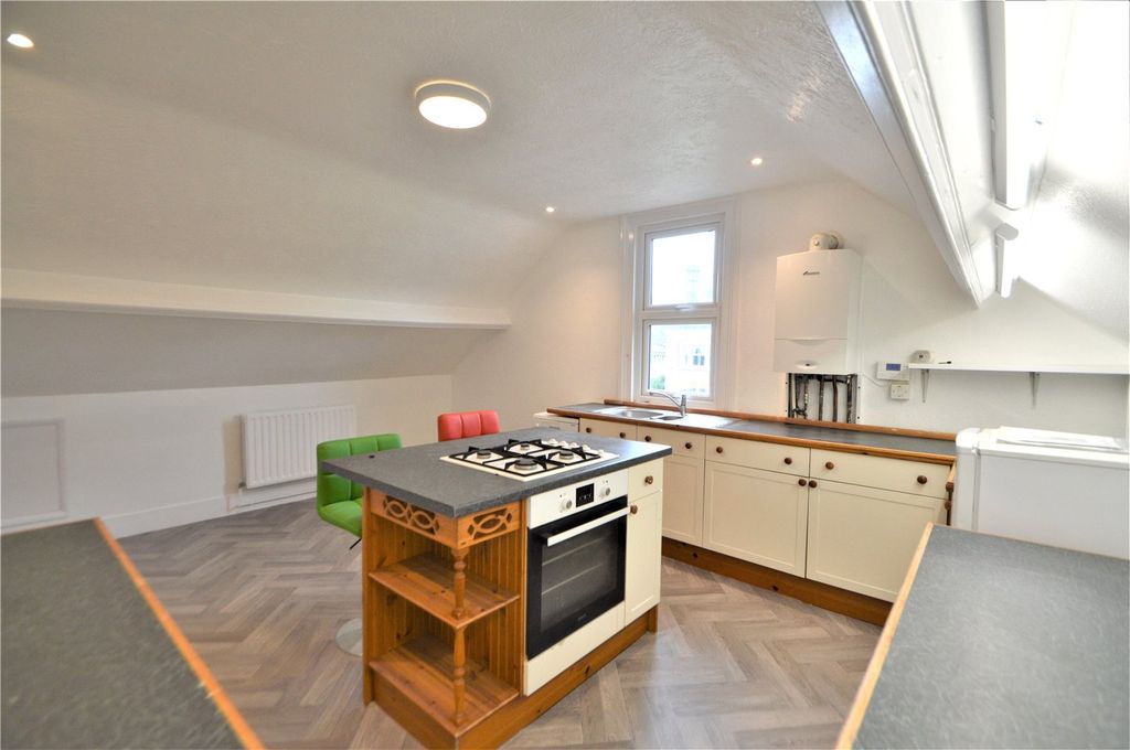 Property photo 3 of 14 Picture No. 01
