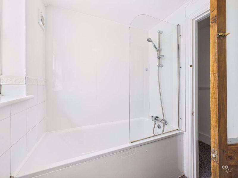 Property photo 3 of 12 Photo 11
