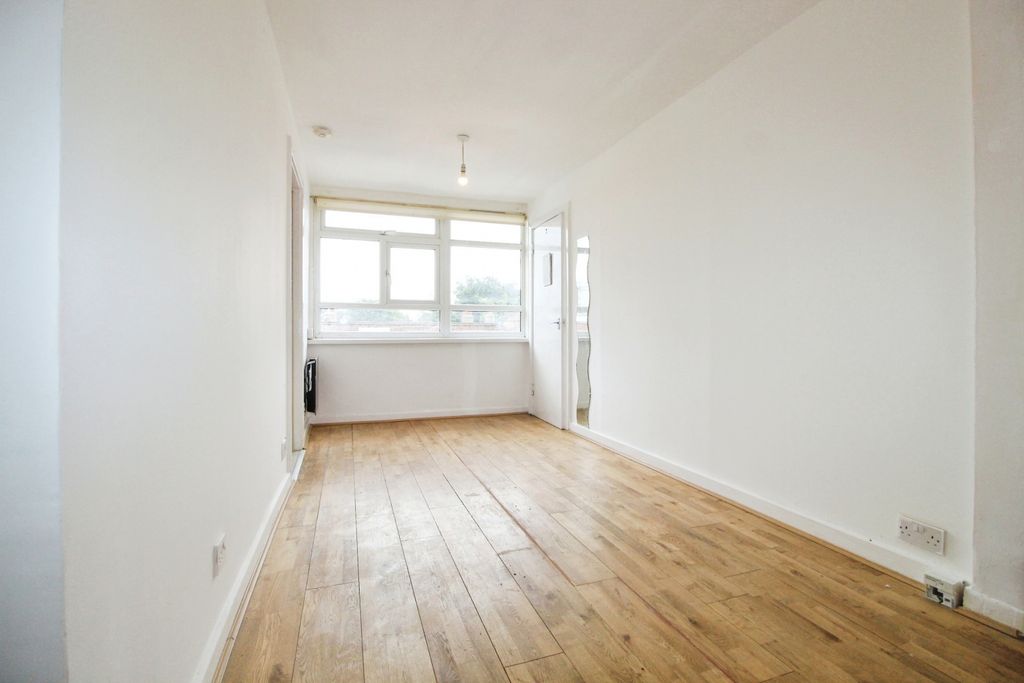 Property photo 3 of 15 Gallery