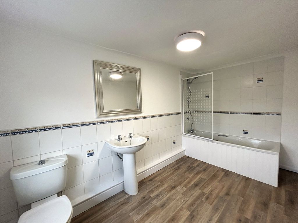 Property photo 2 of 9 Picture No. 03