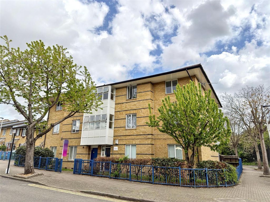 Property photo 1 of 10 Exterior