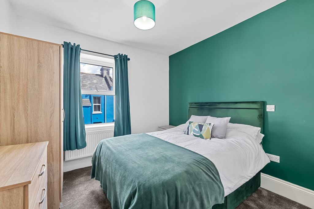 Property photo 2 of 6 0001