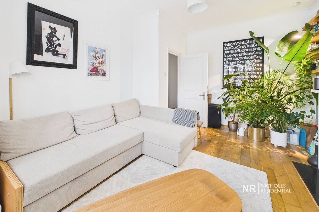 Property photo 2 of 11 Living Room