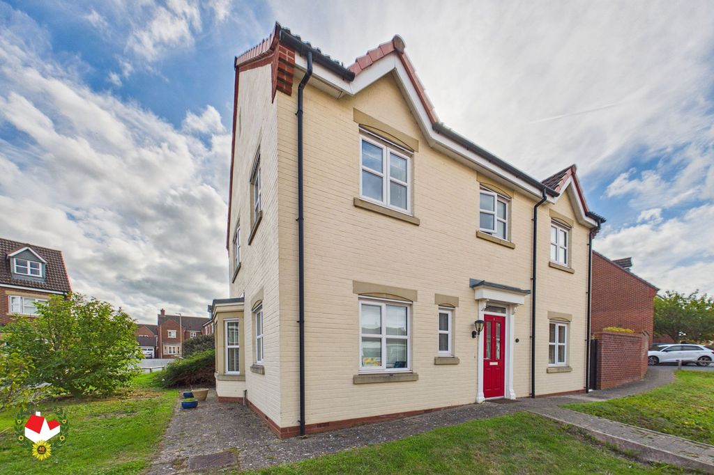 Property photo 1 of 18