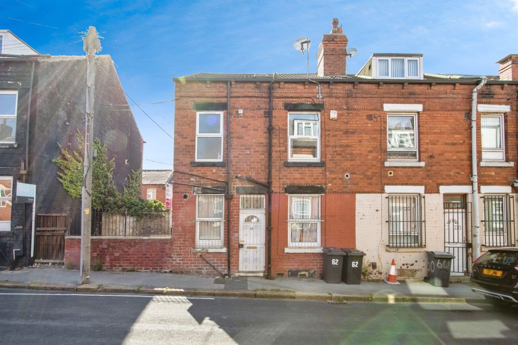 Property photo 1 of 8