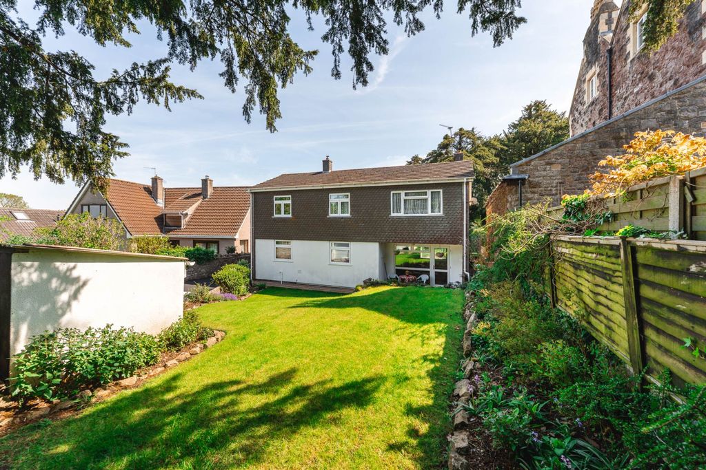 Property photo 2 of 30