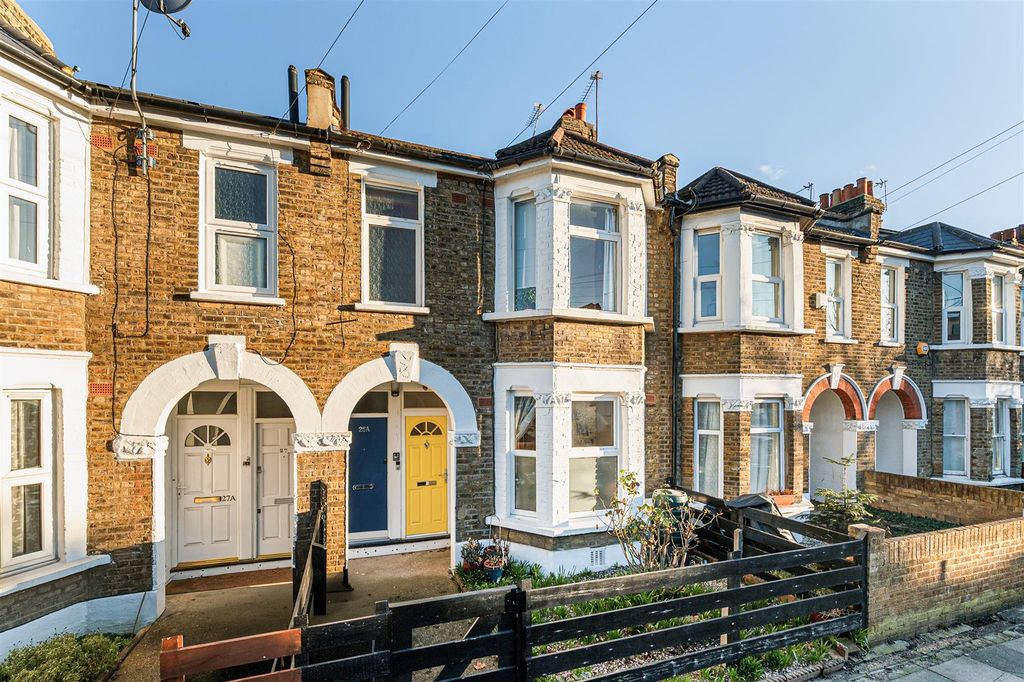 Property photo 1 of 12 Gff-25 Petersfield Road-2.Jpg