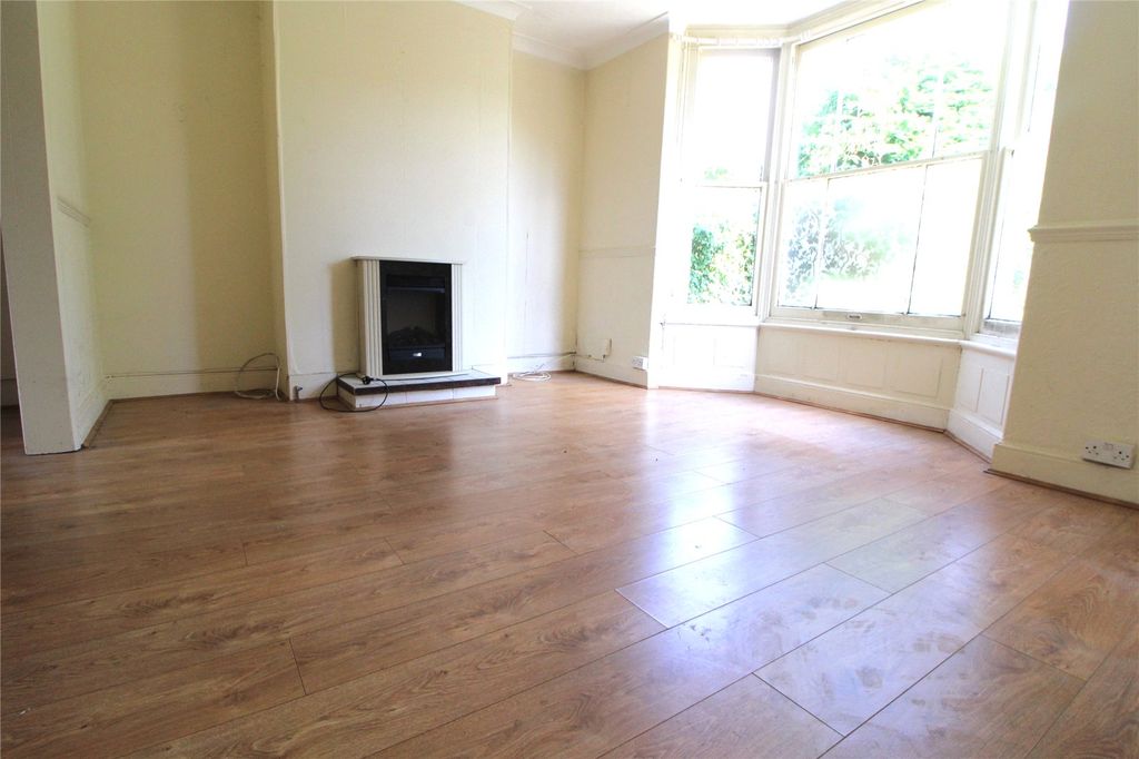Property photo 2 of 16 Picture No. 04