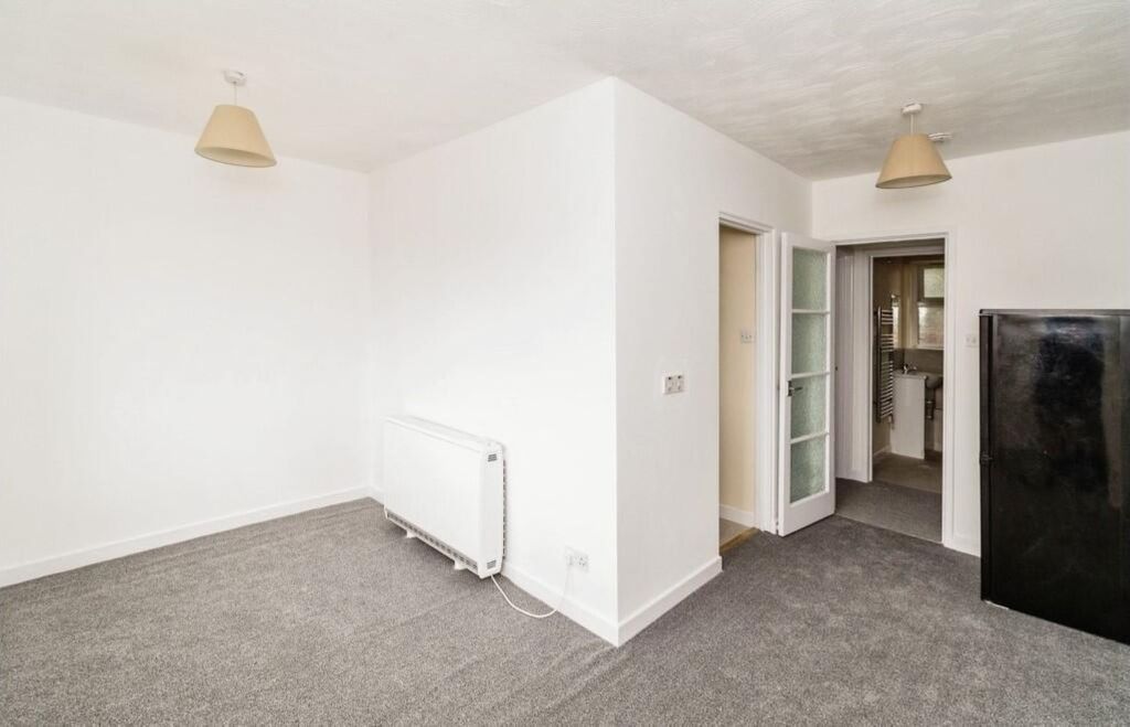 Property photo 3 of 4