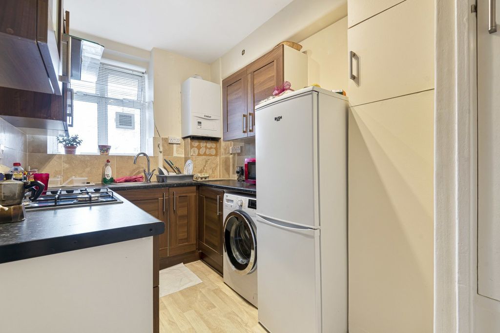 Property photo 1 of 7 Picture No. 13