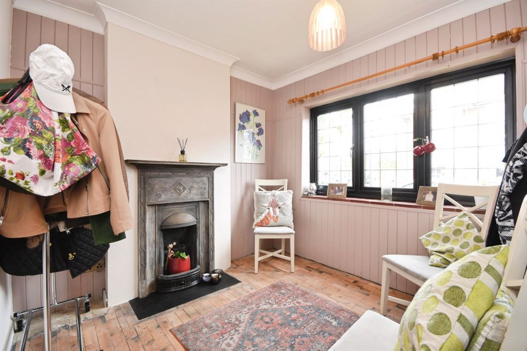 Property photo 3 of 18