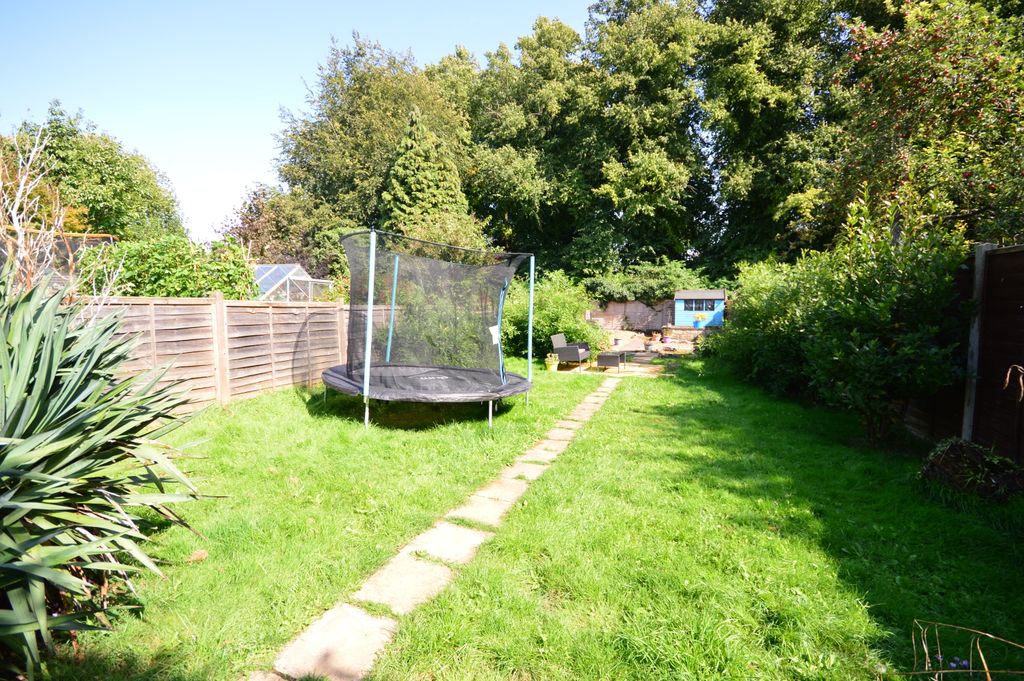 Property photo 3 of 13 Garden