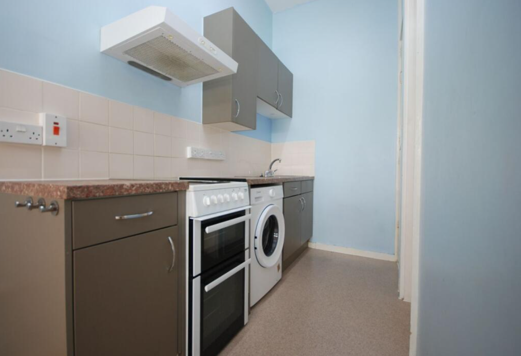 Property photo 3 of 9