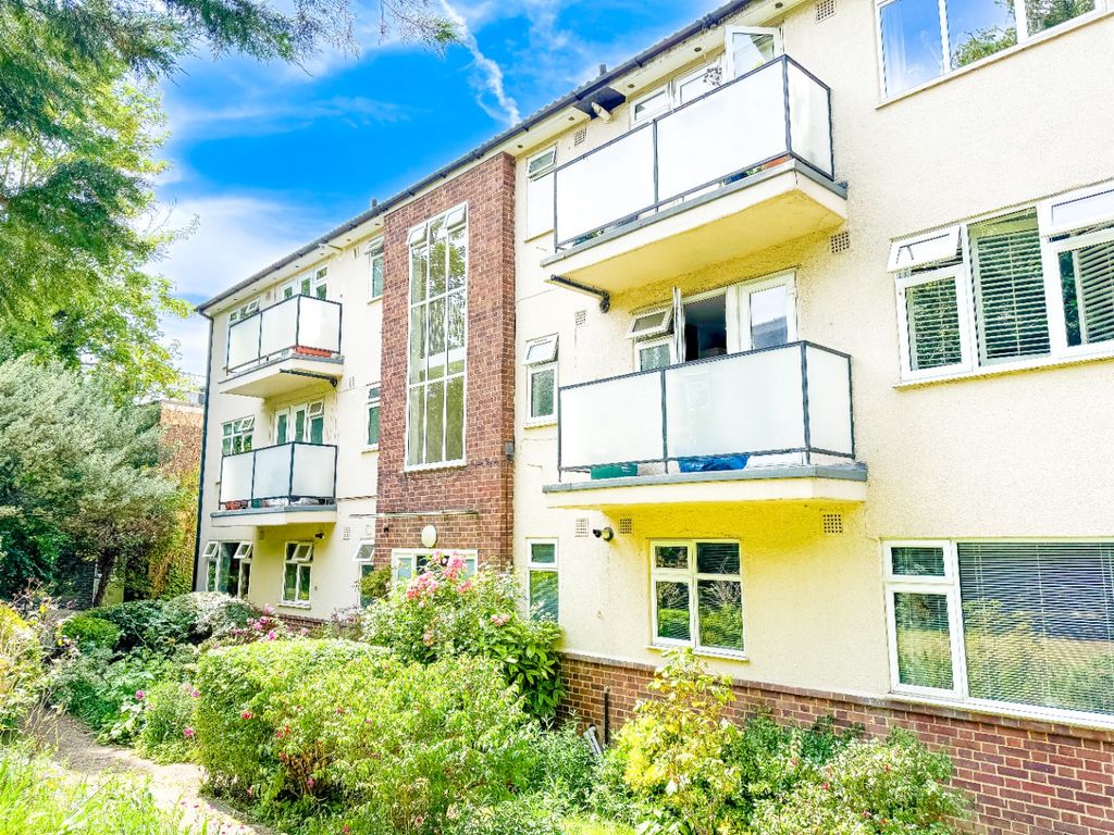 Property photo 2 of 16 4229205