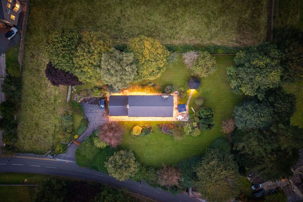 Property photo 2 of 52