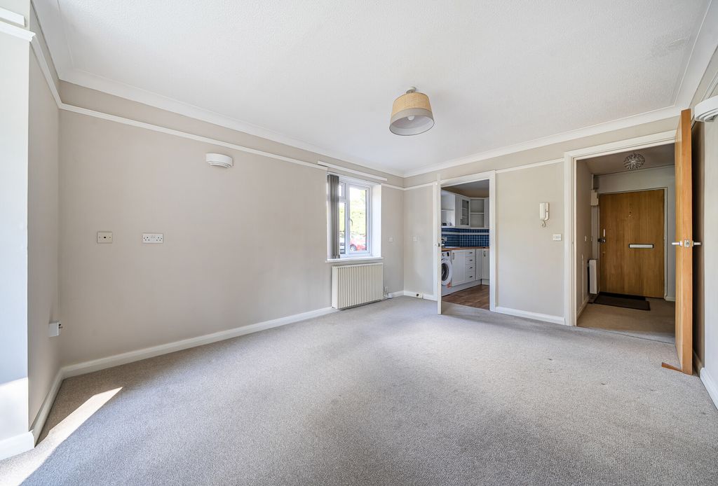 Property photo 3 of 9 1457806-12-6A02F0...