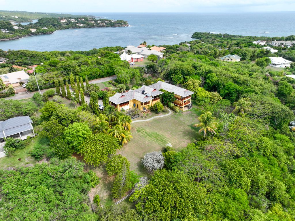 Property photo 2 of 37