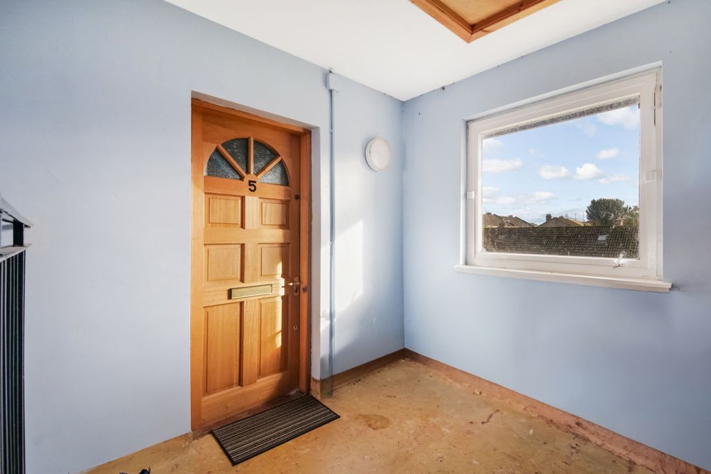 Property photo 2 of 23